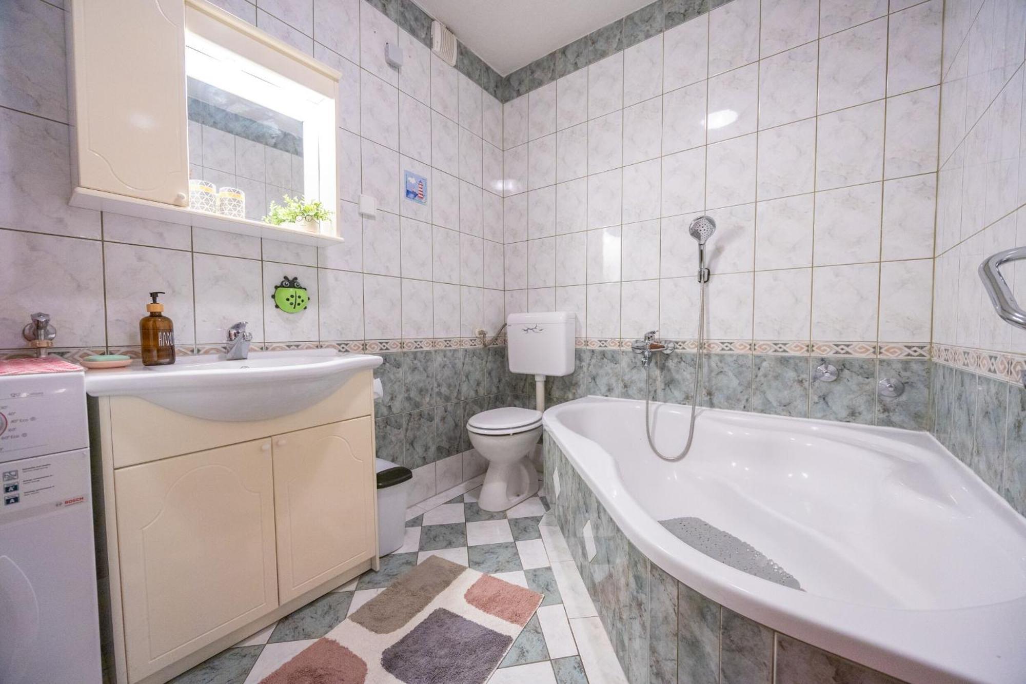 Apartments Tanja Baška Voda Extérieur photo