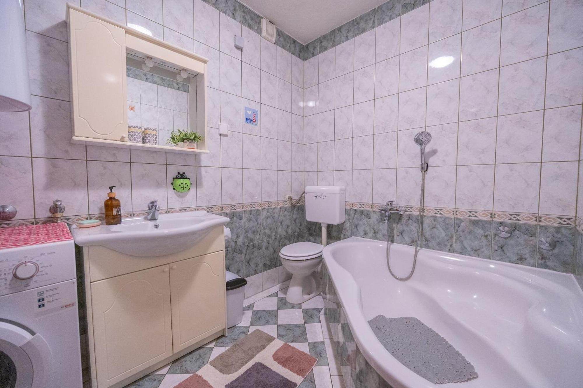 Apartments Tanja Baška Voda Extérieur photo